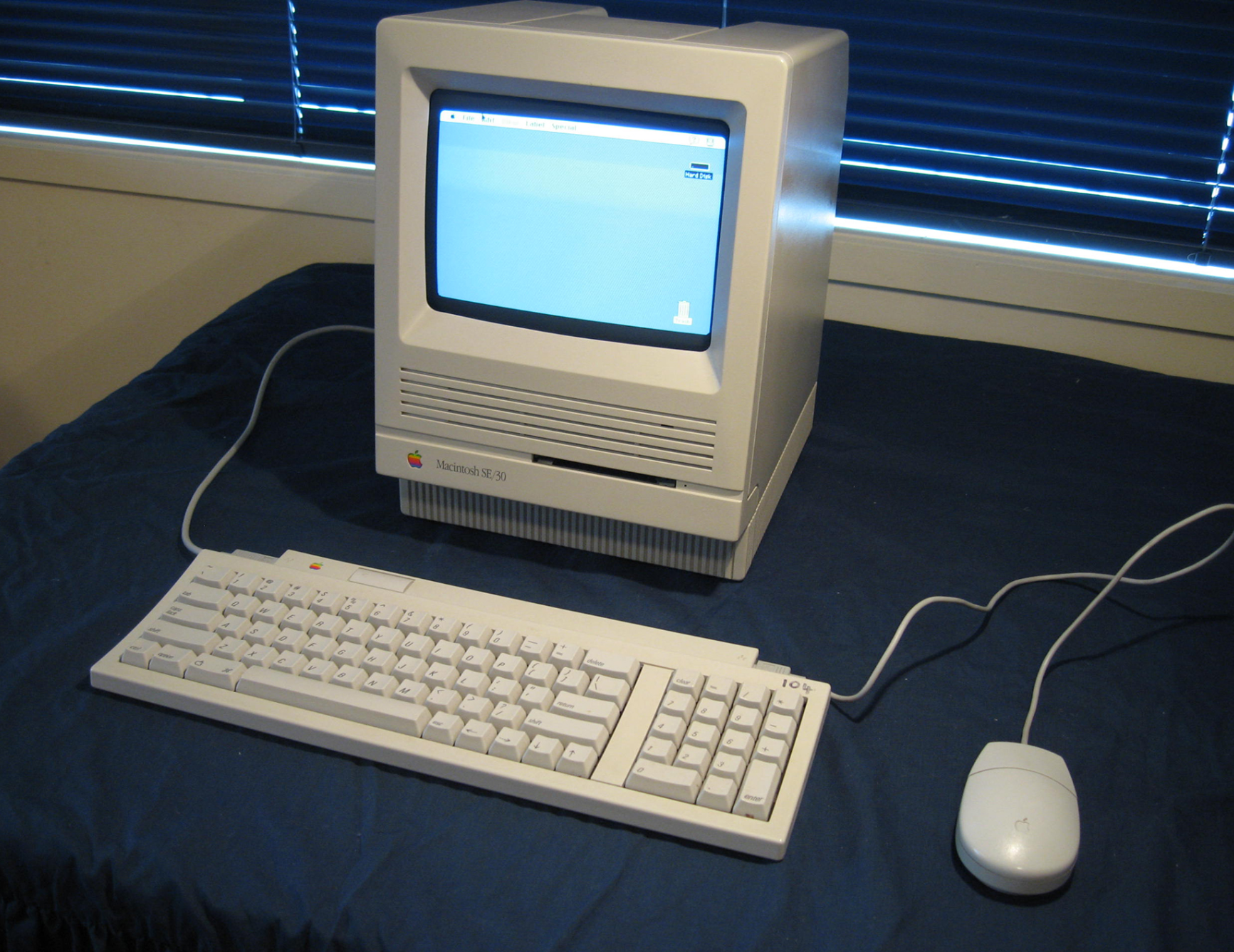 Basics (Macintosh SE/30) - RetroSix Wiki